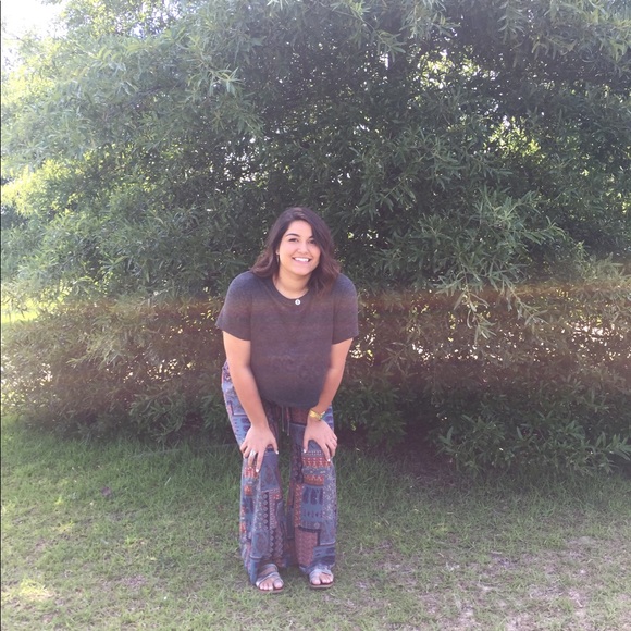 Meet your Posher, Justine - Picture 1 of 4